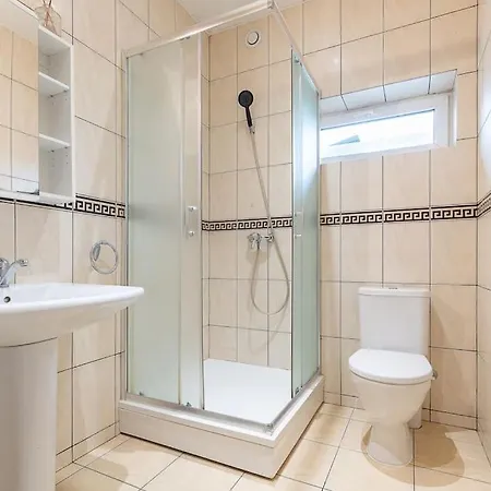 Apartmán New House, Private Garden & Parking Center *