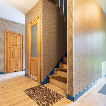 New House, Private Garden & Parking Center *