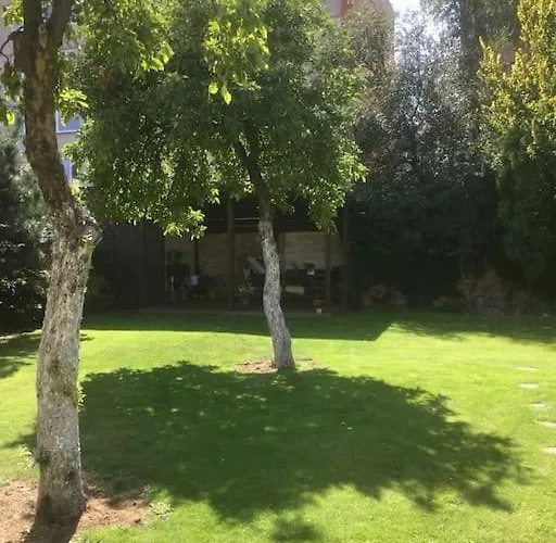 New House, Private Garden & Parking Center *