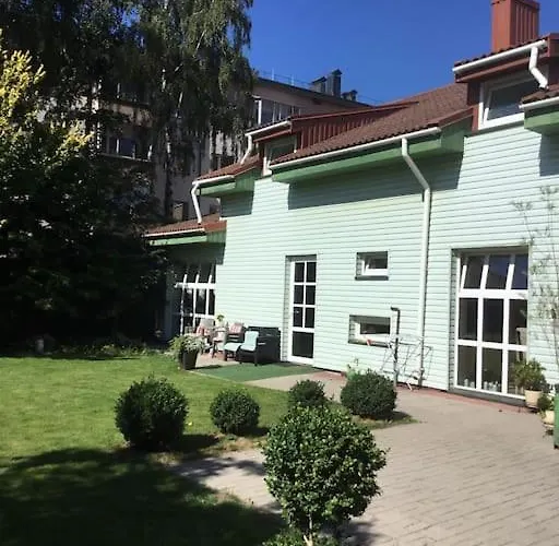 Apartment New House, Private Garden & Parking Center